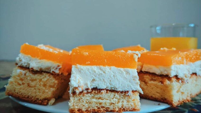 Prăjitura Fanta cu brânză dulce și jeleu de portocale